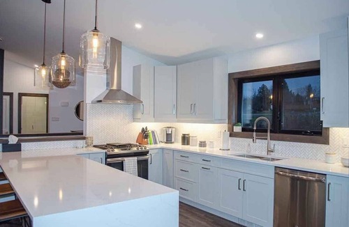 Dunsford Cottage | East Cove Lakehouse - Three Bedroom Cottage, Sleeps 6