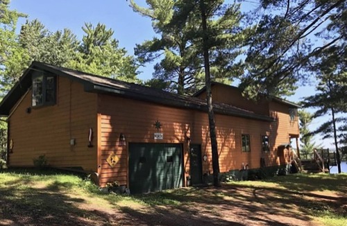Ray House | Echo Retreat Lake Kabetogama