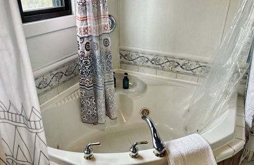 St. Louis County House | Eclectic Park Point Escape