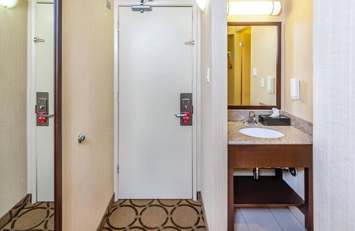 Taber Hotel | Econo Lodge Taber