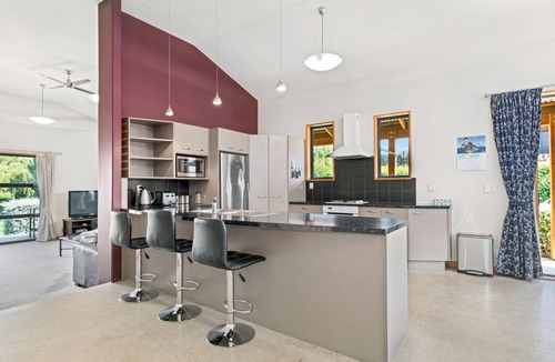 Mount Pisa House | Edgewater Escape - Cromwell Holiday Home