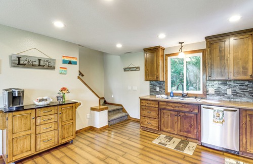 Battle Lake Cabin | 'Elbow Lake Escape' w/Dock in Underwood!