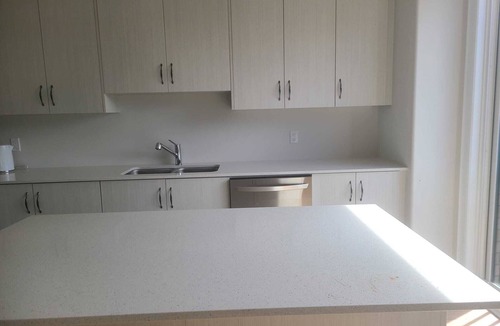 Cobourg House | Elegant 4 BR|3.5 Bath Oasis: Mins from Coburg Beach