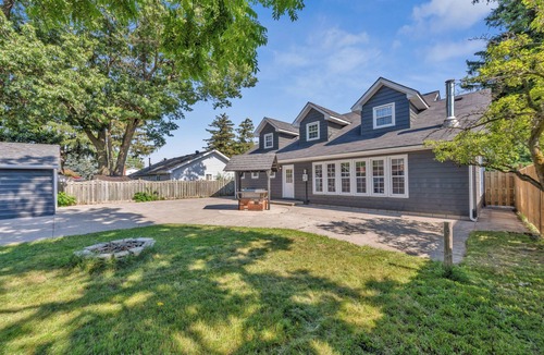 Windsor House | Elegant 4BR Retreat + Jacuzzi