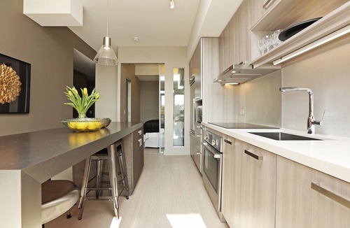Cedarvale Condo | Elegant Forest Hill Condo - 24 Hour Concierge - Six Month Term