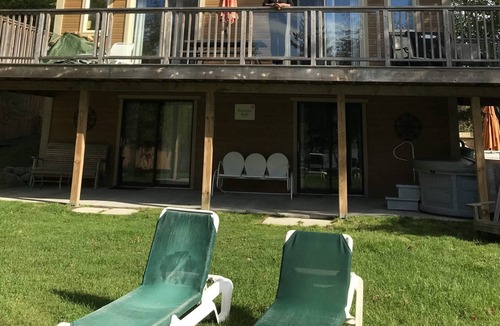 Youngs Point Apartment | Elegant Kawartha Suite Retreat at the Lake Edge Cottages!