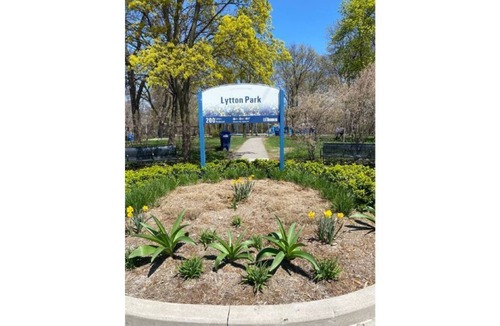 Lytton Park Apartment | Elegant, large 2 bedroom main floor apartment