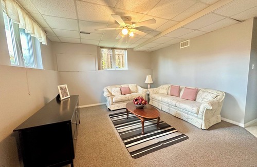 Chapel Hill South House | Elegant Spacious Private Unit w/FREE parking. Perfect for Family Stay!