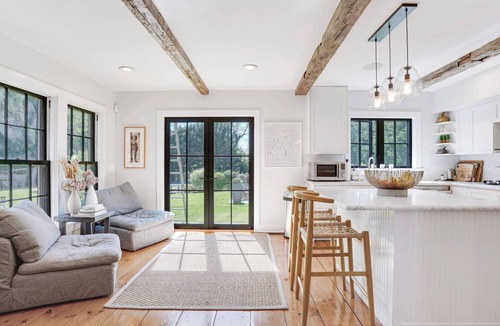 Village of Southampton House | Elegantly designed farmhouse; open and bright living that exudes relaxation.