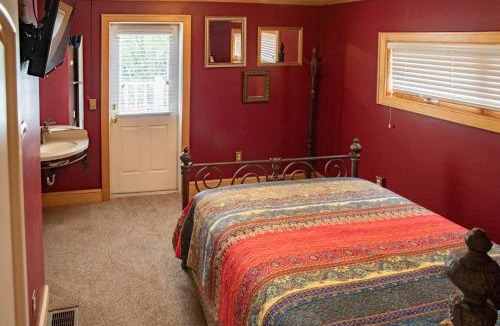 Sutton Hotel | Elk River Hotel