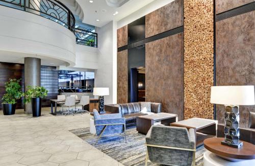 South Loop Hotel | Embassy Suites by Hilton Minneapolis Airport