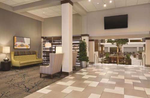 West Bloomington Hotel | Embassy Suites by Hilton Bloomington/Minneapolis