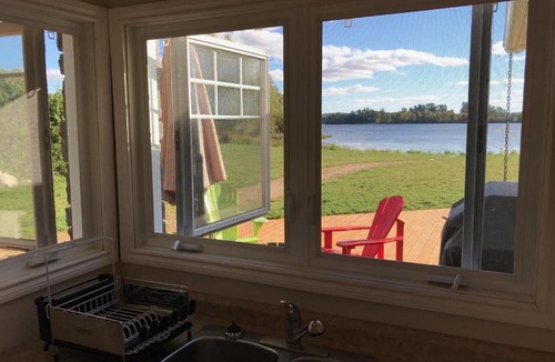 Barry's Bay Villa | Emilia's Return - 5 Acre Waterfront Estate w/Dock