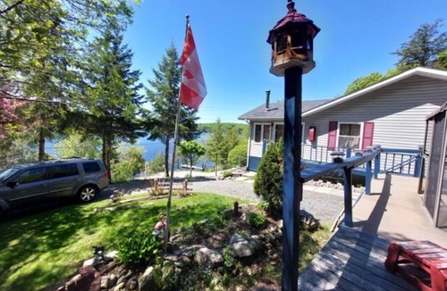 Perry Cottage | Emsdale's Lakefront Getaway