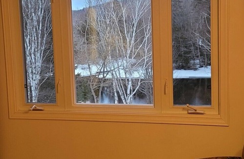 Huntsville Cottage | Enjoy our four season cottage with full amenities,on the beautiful Muskoka River
