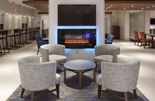 Roseville House | Enjoy Well-Furnished Retreat! Free Breakfast!