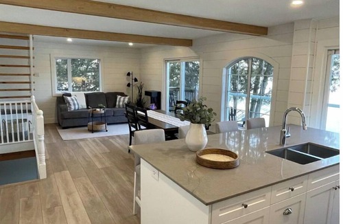 Selwyn Cottage | Enjoy your getaway at Cedar Hill Lakehouse