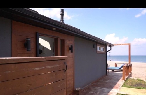 Stoney Creek Cottage | Enjoy your stay at this Beautiful property with Private Beach!!!