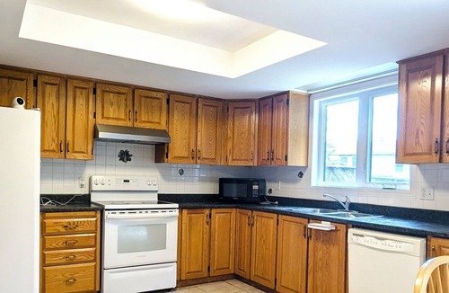 Ottawa Division House | Ensuite 10min from airport 15min to downtown