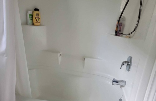 Durham Region House | Entire 1 bedroom basement suite with separate entrance in North Oshawa