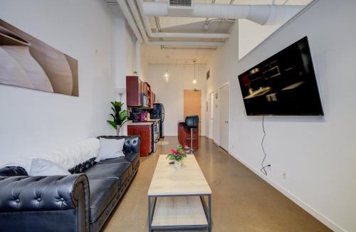 Kitchener Apartment | Entire 1 bedroom in the heart of KW downtown across Google