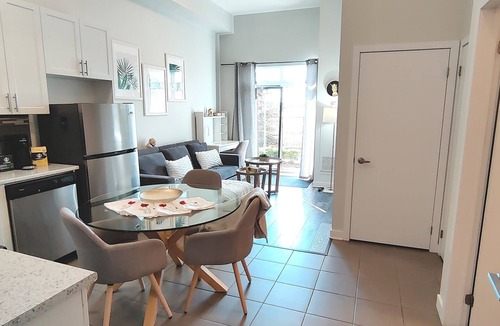 West Oak Trails Apartment | 💖 Entire Apartment: 1 Bedroom + 1 Bathroom · high ceilings · quiet place