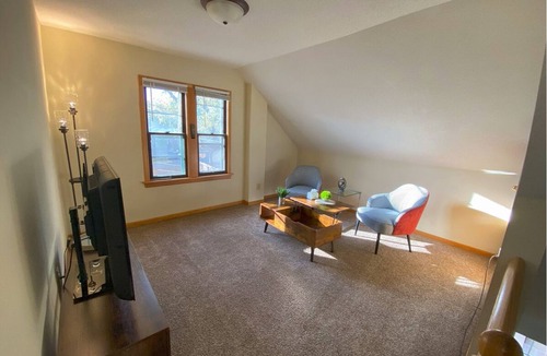 St. Cloud Bed & Breakfast | Entire Duplex in St. Cloud with Computer Office and 10% Wkly Discount