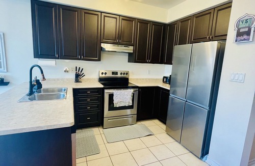 Churchill Meadows House | Entire Home with Basement in Mississauga