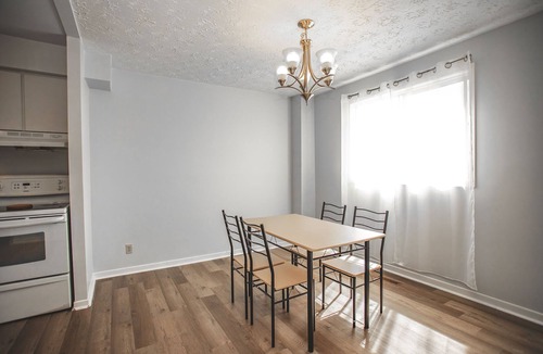 Algoma District House | Entire house/patio Garden Sleeps7