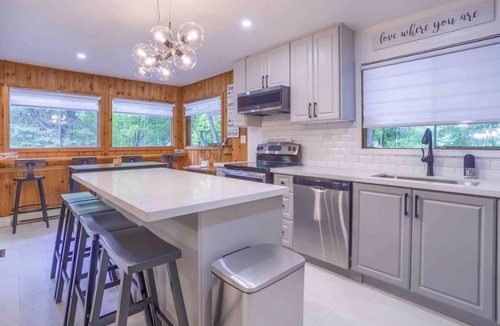Coboconk Cottage | Entire kawartha lakes cottage with hottub