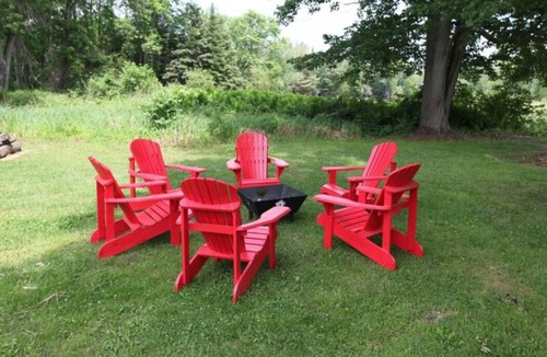 Marmora House | ❤️Entire Luxurious Waterfront Peninsula Cottage - VERY LARGE COTTAGE W/HOTTUB❤️