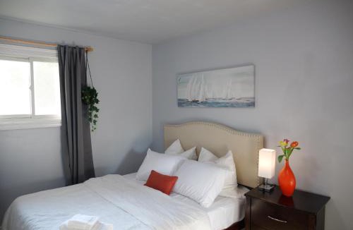 Amherstview Apartment | Entire Unique Apartment