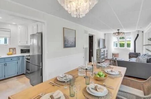 Selkirk House | Erie Cove with Sauna (sleeps 7)
