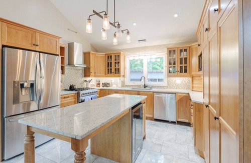 Greater Madawaska Ski Chalet | Escape to Moonshine Chalet in beautiful Calabogie, ON