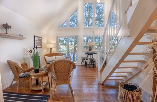 Sharbot Lake Cottage | Escape to romantic serenity.