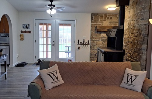 Haliburton Cottage | Escape to Tranquility at Whispering Woods Cottage