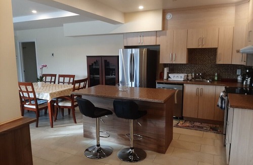 Ottawa Division House | Estate guest house 2BR-queen