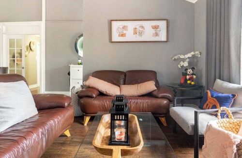 Tiny Cottage | EV Charger, Cozy Cottage, Pet Friendly