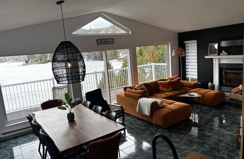 Matawinie Regional County Municipality Ski Chalet | Exceptional setting on the shores of Long Lake with breathtaking panoramic views