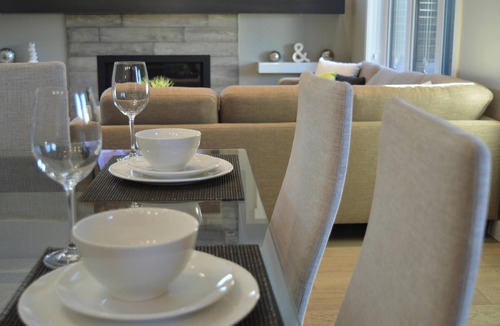 Northeast Mississauga Apartment | Excellent clean place for the happy traveller +.