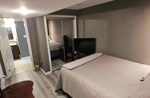 Tecumseh Apartment | Executive basement suite in the heart of Tecumseh