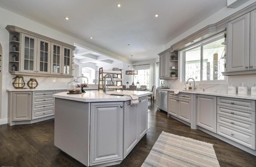 Brooklin House | Executive Corporate Homestay for Tourists/Newcomers