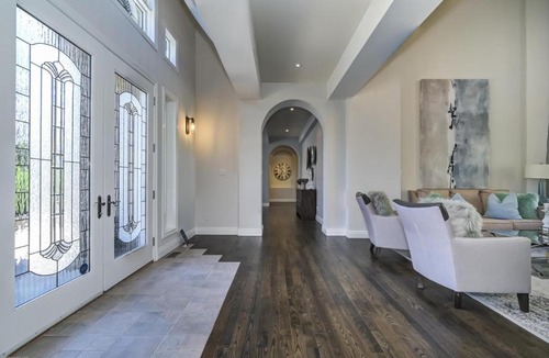 Brooklin House | Executive Corporate Homestay for Tourists/Newcomers