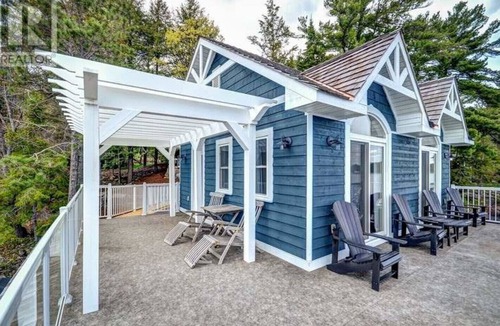 Minett Cottage | Executive Cottage in Muskoka