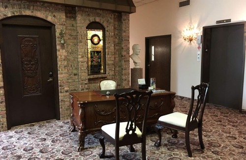 Edina Apartment | Executive Queen Room in Minneapolis Boutique Hotel