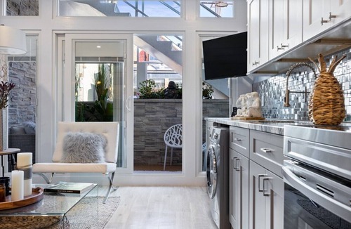 Windsor Apartment | Executive Style, Full amenteties, Close to all DT Entertainment
