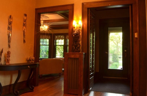 Merriam Park House | Expansive 6 bedroom 3.5 bath mansion on historic Summit Avenue