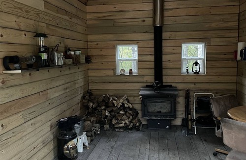 Euclid Cabin | Experience an Ultimate Rustic Getaway!