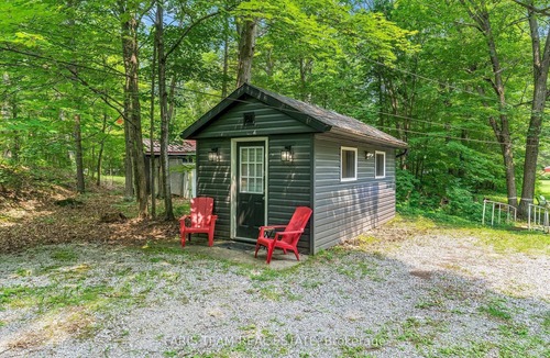 Washago Cottage | Experience True Comfort: Modern Riverfront Cottage in Orillia Country (Washago)