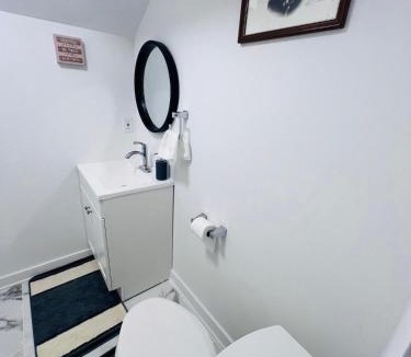 Bradford Apartment | Exquisite 2-Bedroom Guest Suite with FREE Parking